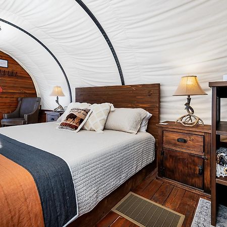 Zion White Bison Glamping & Rv Resort Virgin Esterno foto