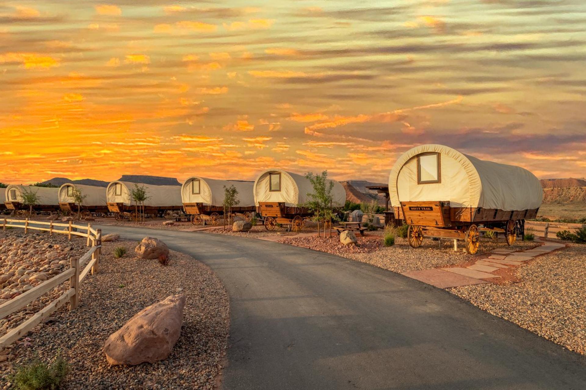 Zion White Bison Glamping & Rv Resort Virgin Esterno foto