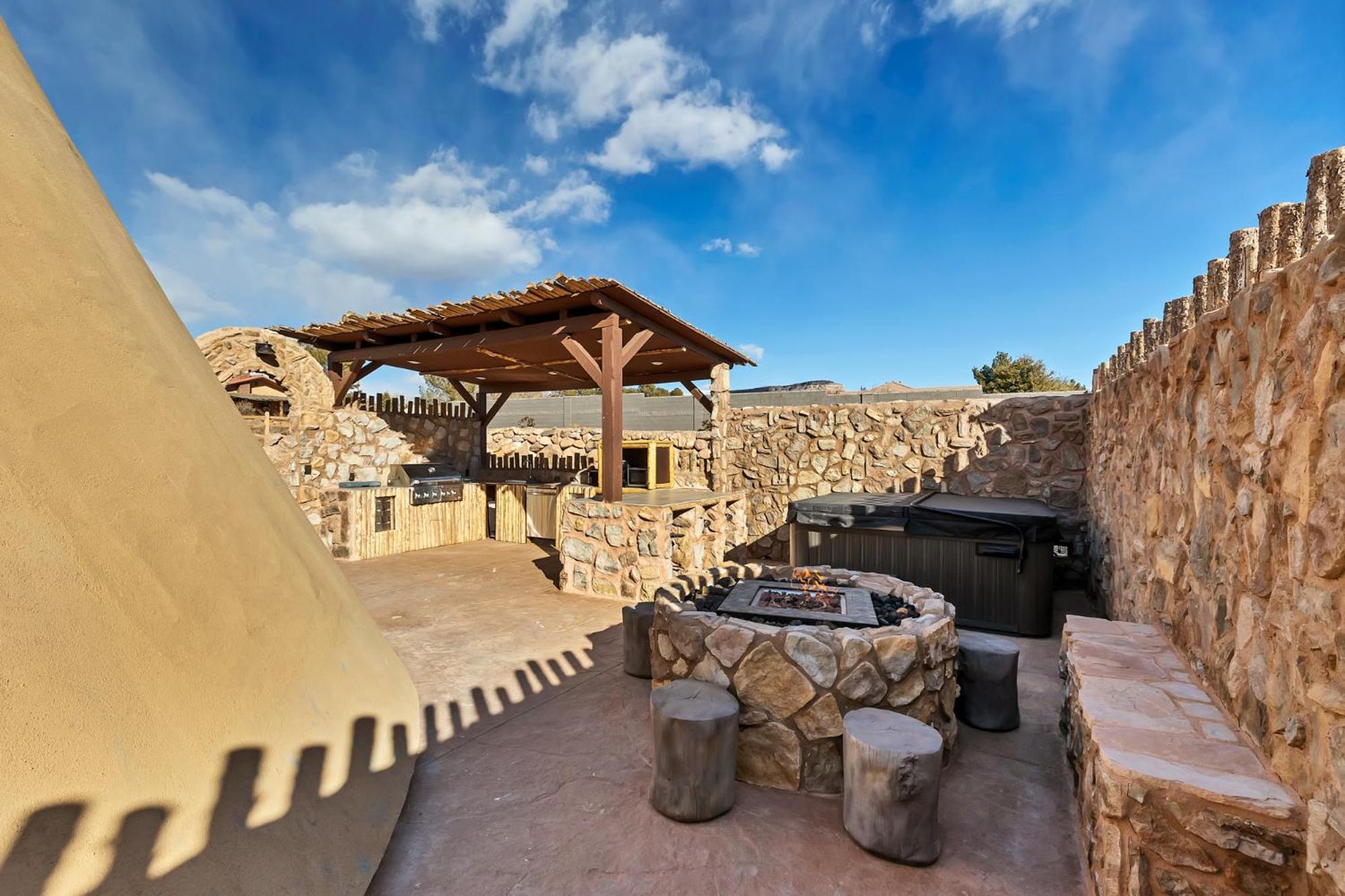 Zion White Bison Glamping & Rv Resort Virgin Esterno foto