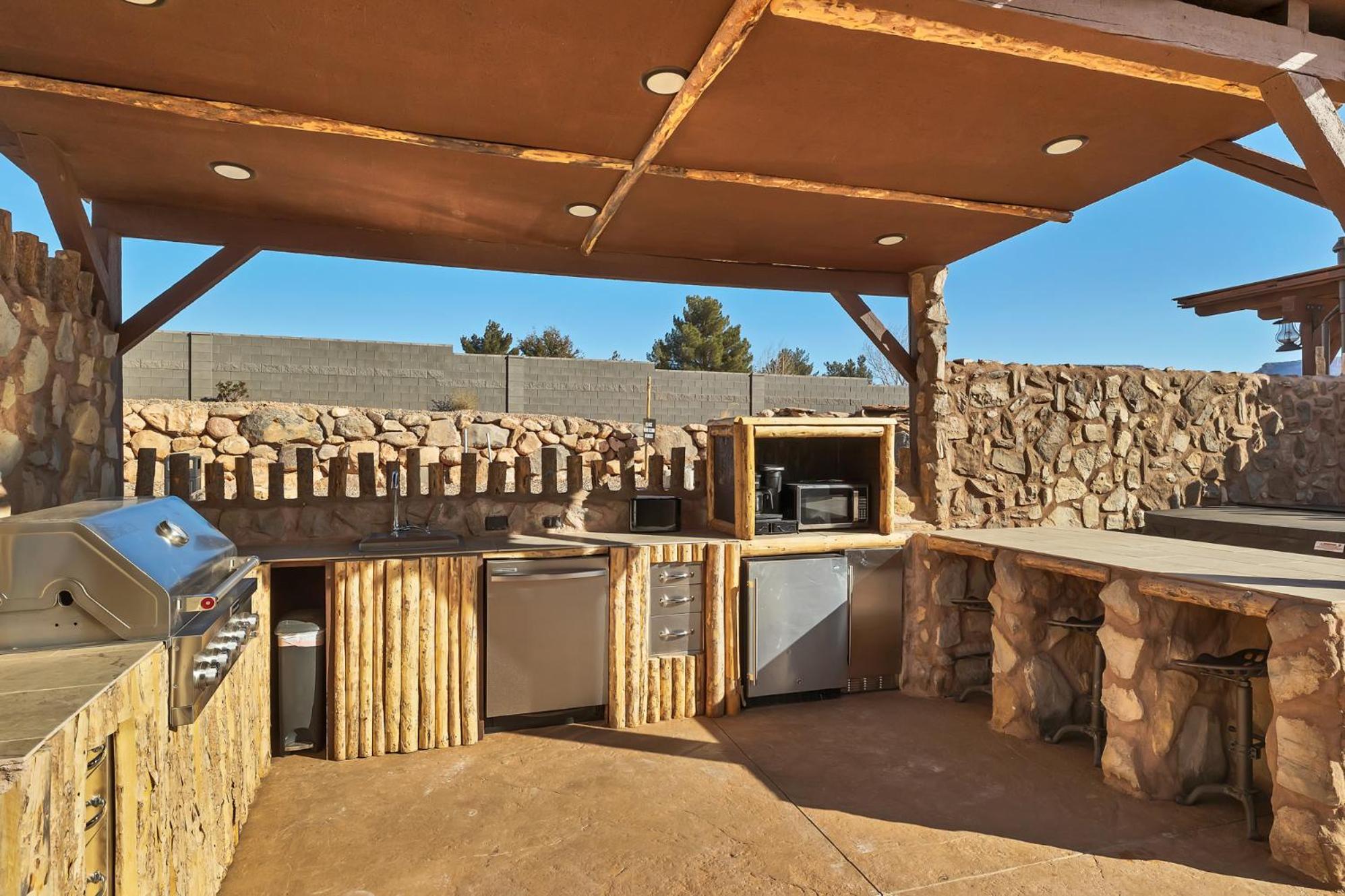 Zion White Bison Glamping & Rv Resort Virgin Esterno foto