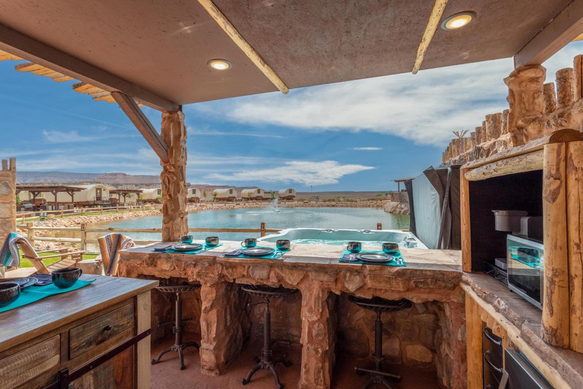 Zion White Bison Glamping & Rv Resort Virgin Esterno foto