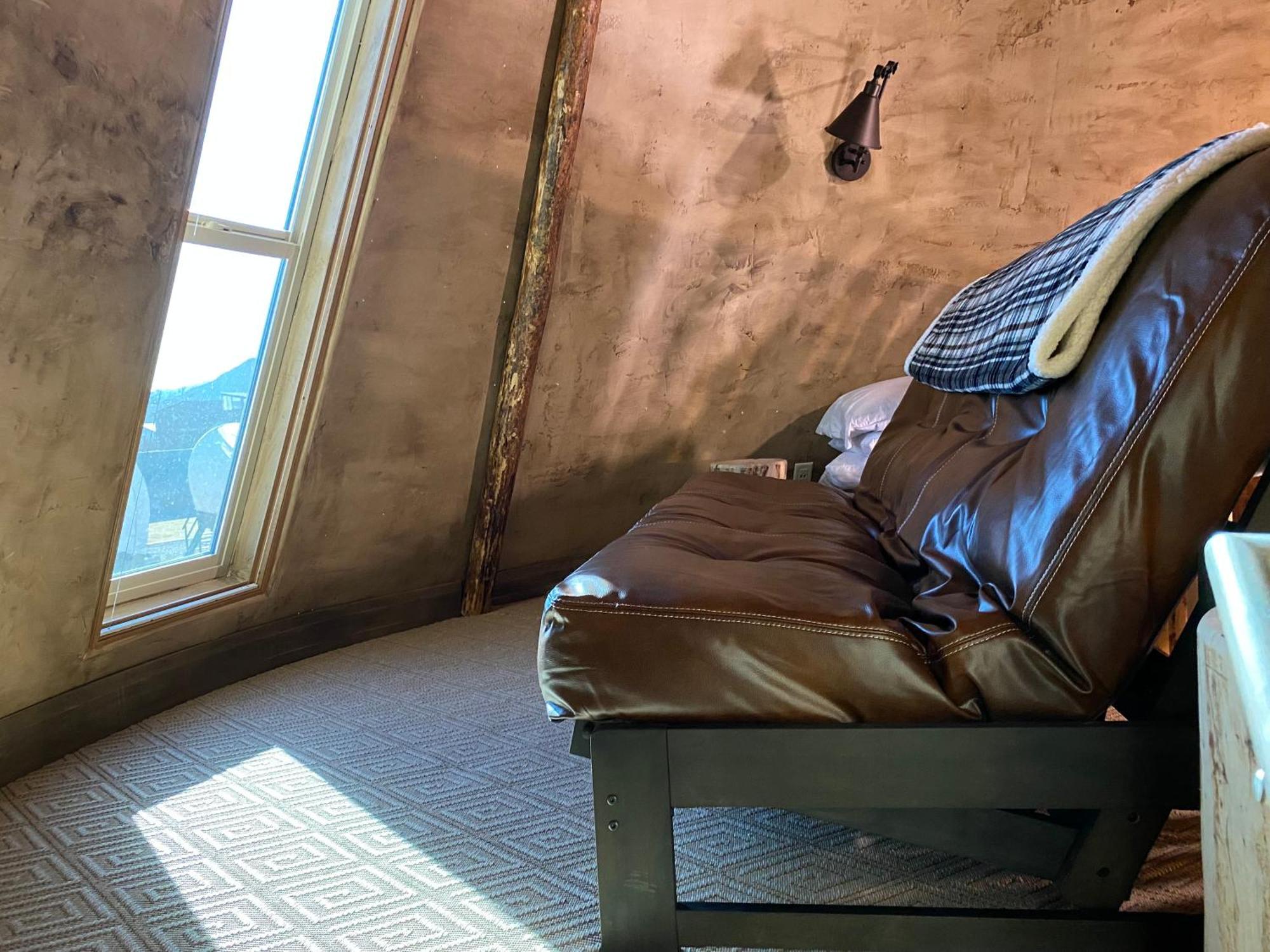 Zion White Bison Glamping & Rv Resort Virgin Esterno foto