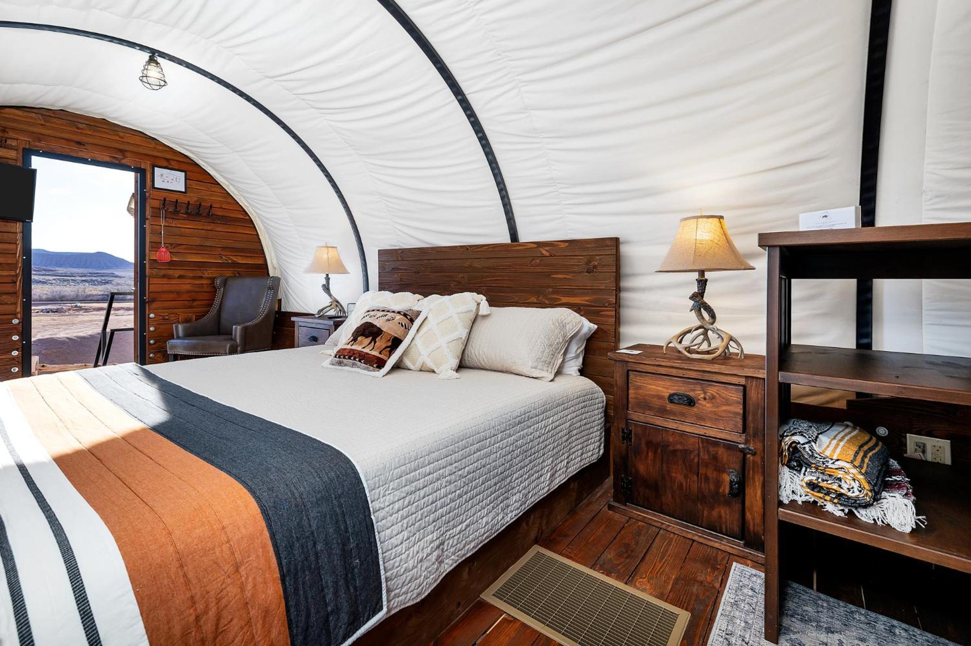 Zion White Bison Glamping & Rv Resort Virgin Esterno foto